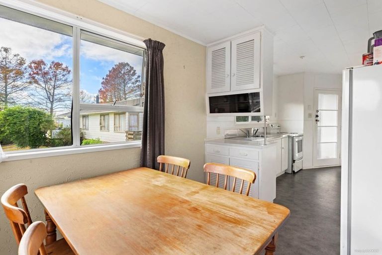 Photo of property in 11 Murillo Place, Henderson, Auckland, 0612