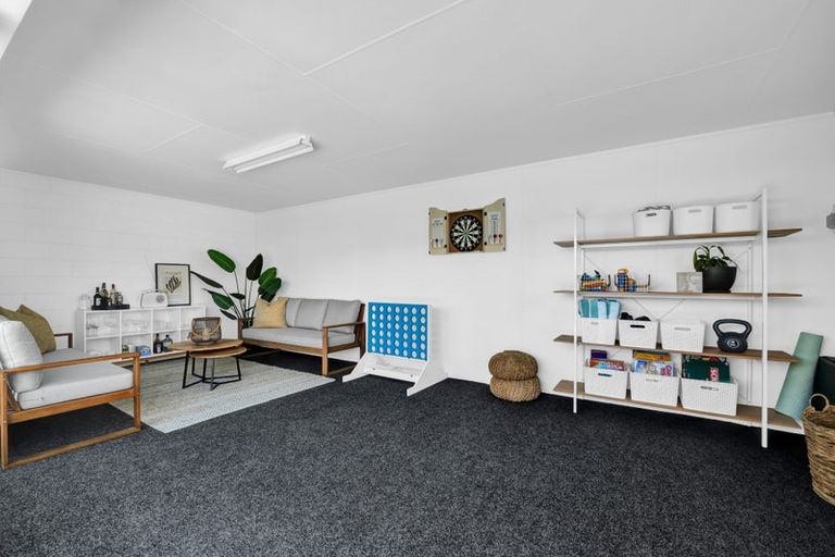 Photo of property in 11 Fantham Street, Hawera, 4610