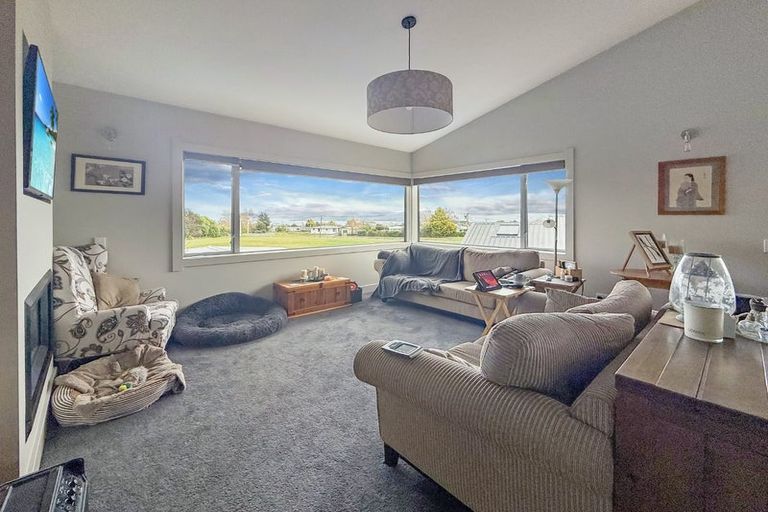 Photo of property in 1/65 Chesham Avenue, Waipahihi, Taupo, 3330