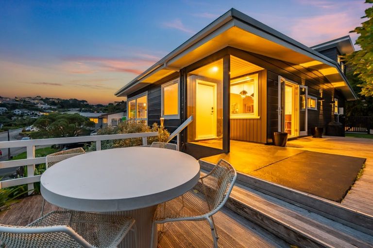 Photo of property in 42 Lohia Street, Khandallah, Wellington, 6035