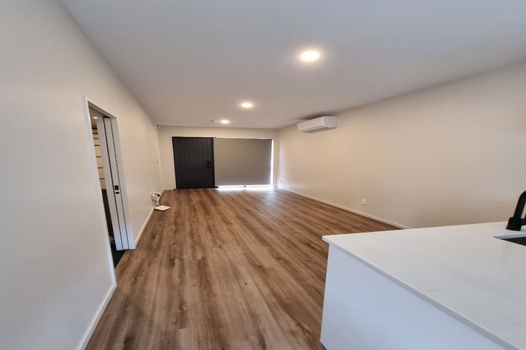 Photo of property in 49c Riverton Drive, Randwick Park, Auckland, 2105