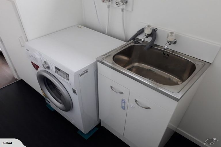 Photo of property in 2/24 Rosier Road, Glen Eden, Auckland, 0602