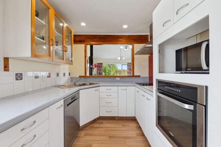 Photo of property in 7 Watters Row, Glen Avon, New Plymouth, 4312