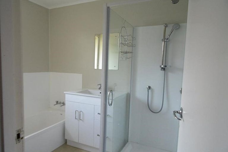 Photo of property in 1/11 Cassia Place, Sunnynook, Auckland, 0620