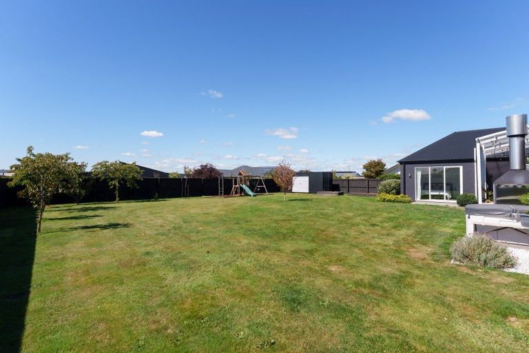 Photo of property in 10 Silver Peaks Drive, West Melton, 7618