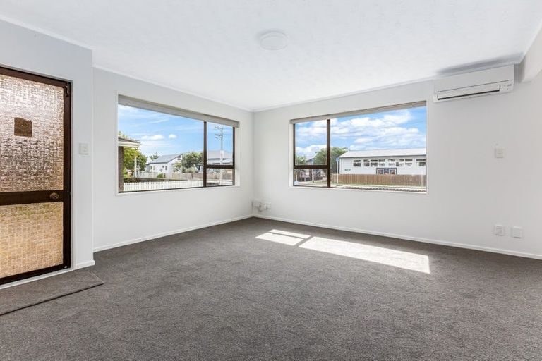 Photo of property in 1/10 James Street, Plimmerton, Porirua, 5026