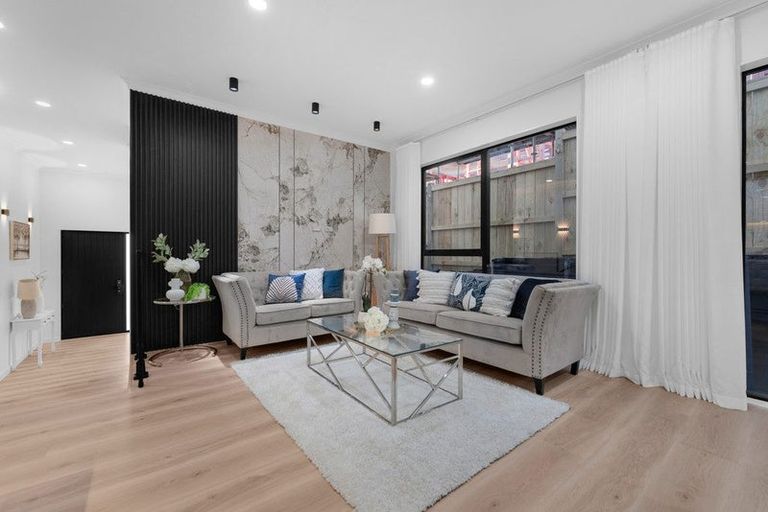 Photo of property in 130 Mcquoids Road, Flat Bush, Auckland, 2019