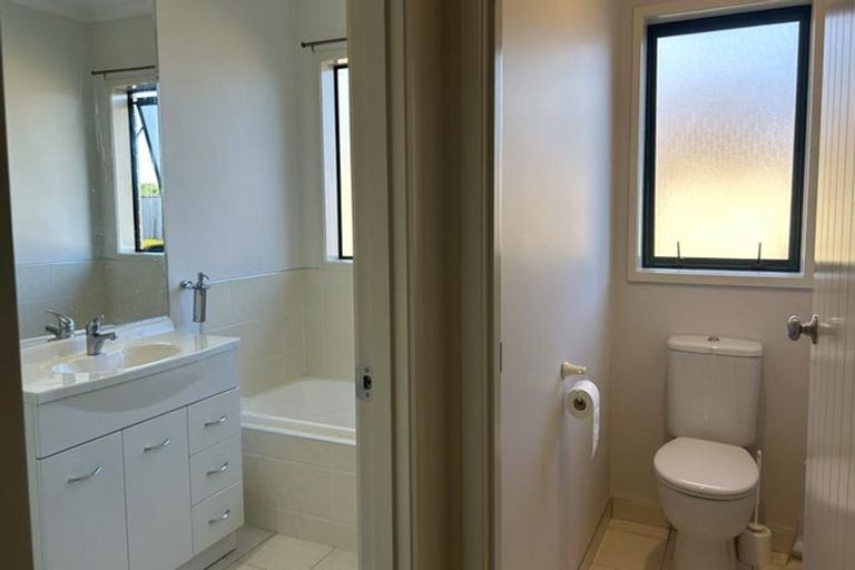 Photo of property in 3 Reinheimer Place, Flat Bush, Auckland, 2016