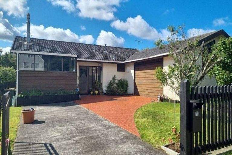 Photo of property in 27 Rembrandt Avenue, Tawa, Wellington, 5028