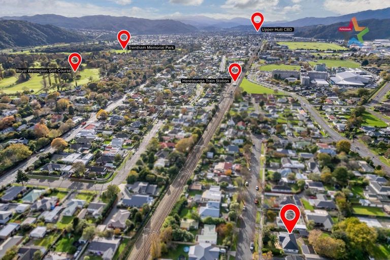 Photo of property in 15 Heretaunga Square, Silverstream, Upper Hutt, 5019