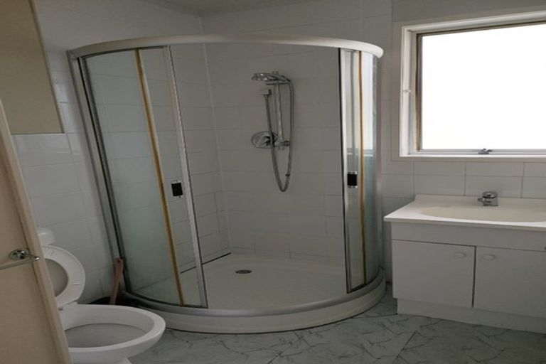 Photo of property in 156 Sunnynook Road, Sunnynook, Auckland, 0620