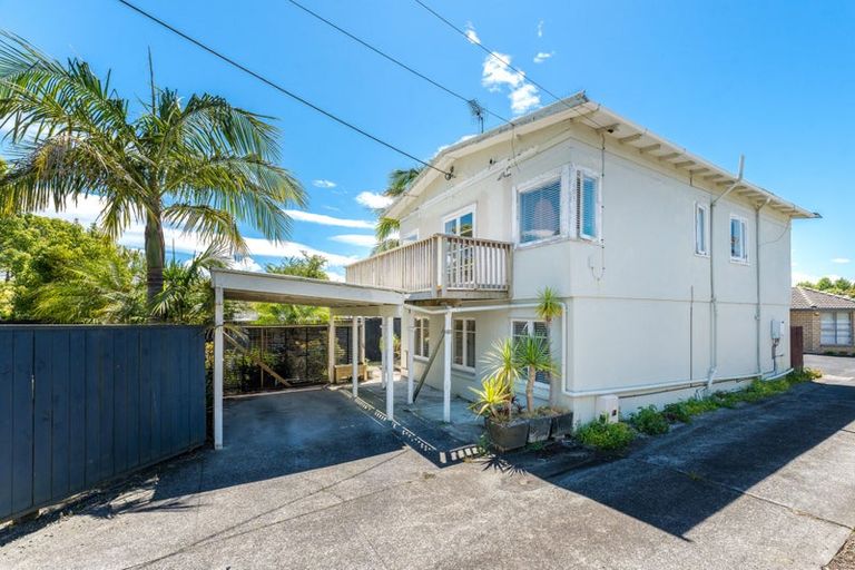 Photo of property in 9 Koromiko Street, New Lynn, Auckland, 0600
