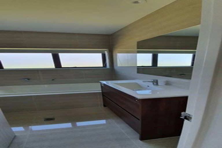 Photo of property in 44 Turret Lane, Hobsonville, Auckland, 0616