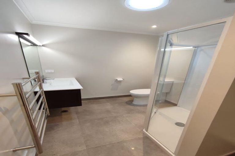 Photo of property in 10 Ridgeview Close, Red Beach, 0932