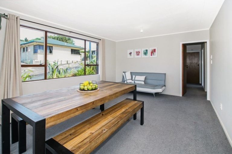 Photo of property in 28 Moulton Street, Moturoa, New Plymouth, 4310