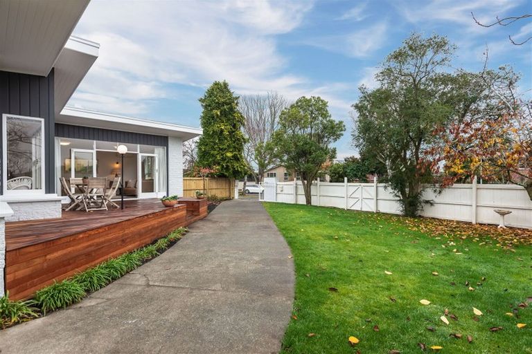 Photo of property in 38 Burnside Crescent, Burnside, Christchurch, 8053