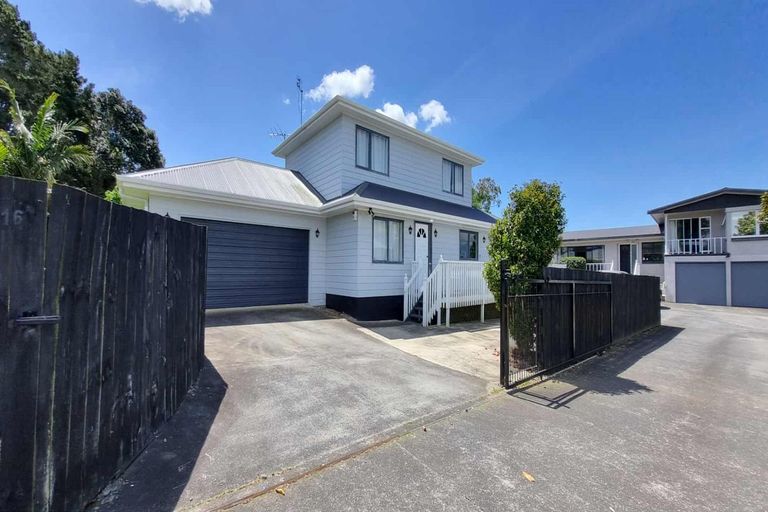 Photo of property in 516 Great South Road, Rosehill, Papakura, 2113