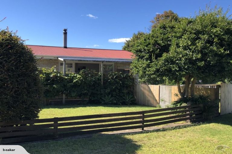 Photo of property in 1 Highfield Crescent, Brookfield, Tauranga, 3110