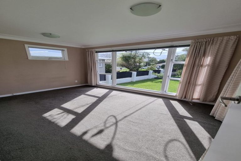 Photo of property in 104 Titirangi Road, New Lynn, Auckland, 0600