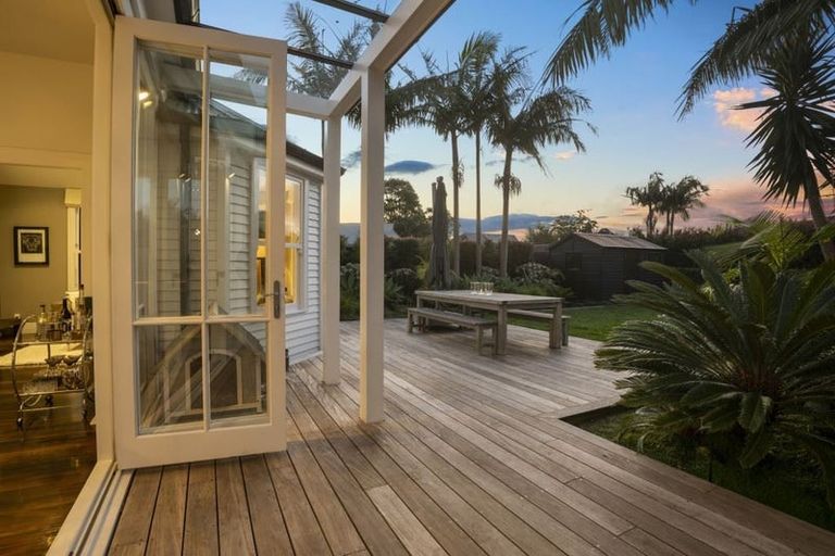 Photo of property in 26 Norwood Road, Bayswater, Auckland, 0622