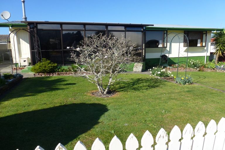 Photo of property in 115 De Lautour Road, Inner Kaiti, Gisborne, 4010