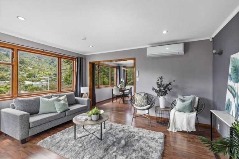 Photo of property in 18 Tawhai Street, Stokes Valley, Lower Hutt, 5019