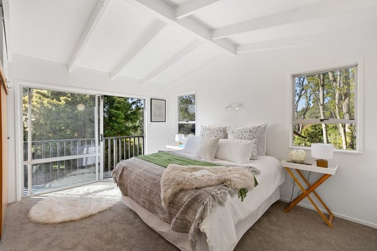 Photo of property in 1/107 Konini Road, Titirangi, Auckland, 0604