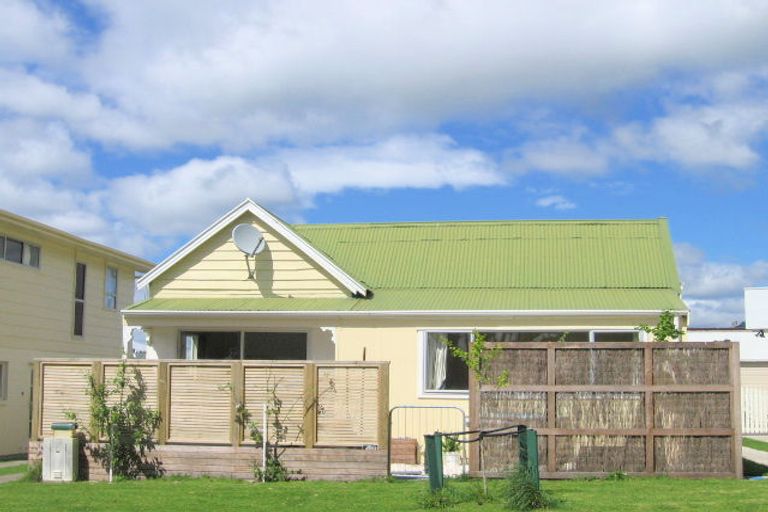Photo of property in 29 Ocean View Road, Waihi Beach, 3611