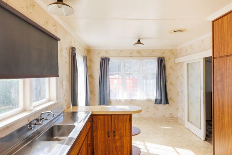 Photo of property in 11 Moray Place, Highbury, Palmerston North, 4412