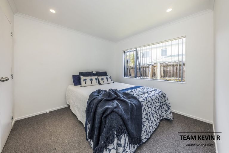 Photo of property in 10 Royalpark Place, Favona, Auckland, 2024