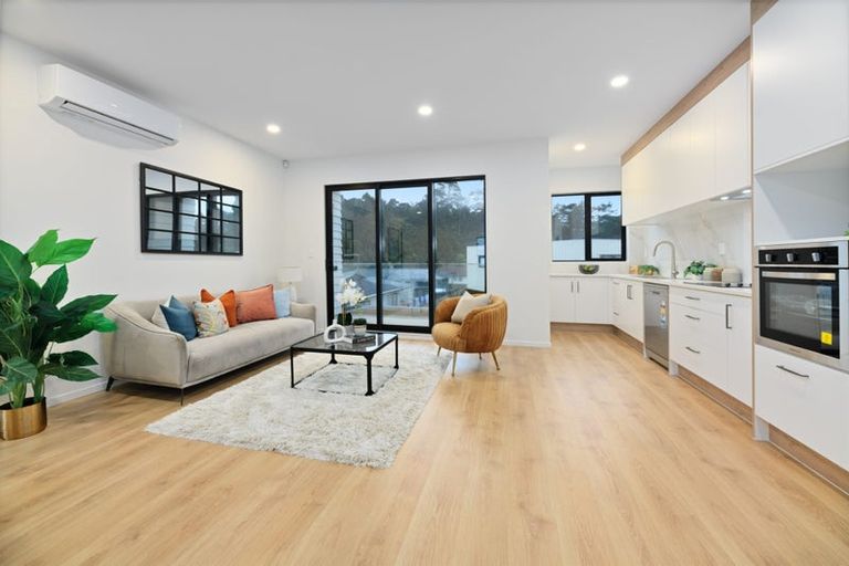 Photo of property in 7/42 Woodside Road, Massey, Auckland, 0614