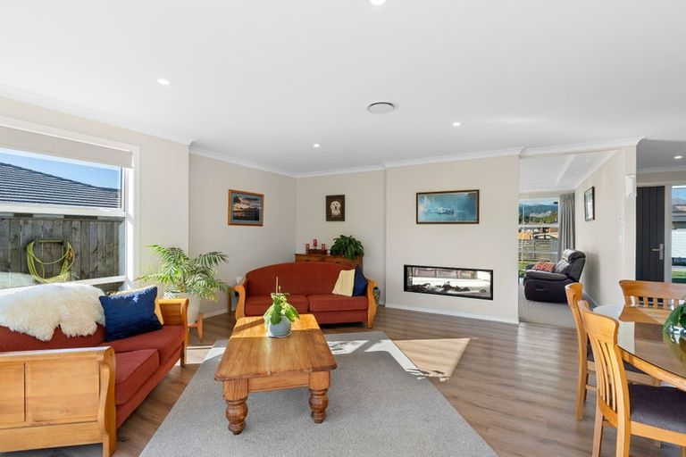 Photo of property in 10 Magnolia Place, Levin, 5510