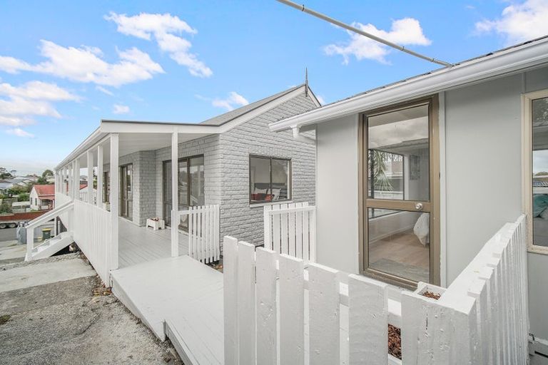 Photo of property in 6 Nearco Street, Randwick Park, Auckland, 2105