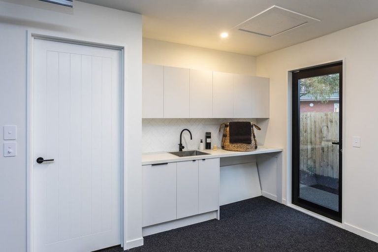 Photo of property in 112 Paparoa Street, Papanui, Christchurch, 8053