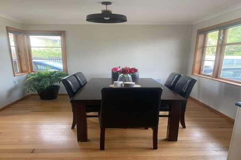 Photo of property in 24 Glasgow Street, Takaro, Palmerston North, 4412