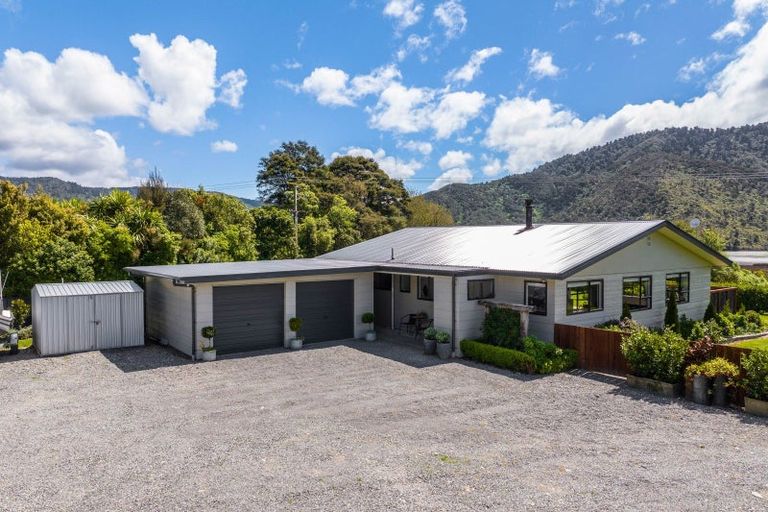 Photo of property in 1058 Queen Charlotte Drive, Linkwater, Picton, 7281