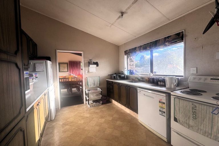 Photo of property in 13 Pirinoa Street, Feilding, 4702