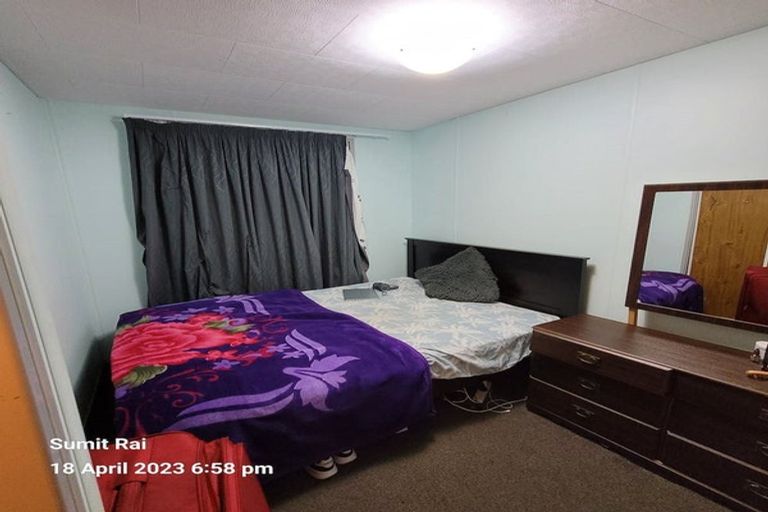 Photo of property in 14a Sunhaven Drive, Newlands, Wellington, 6037