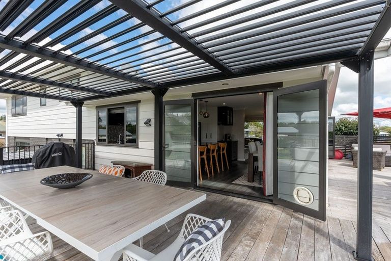 Photo of property in 15-17 Malcolm Street, Martinborough, 5711