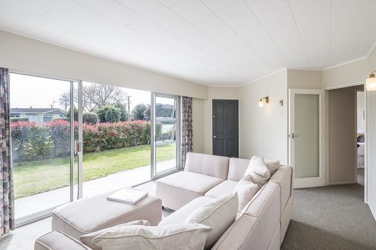 Photo of property in 86 Gray Avenue, Paraparaumu Beach, Paraparaumu, 5032