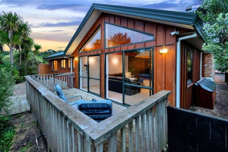 Photo of property in 48a Scott Road, Stanmore Bay, Whangaparaoa, 0932