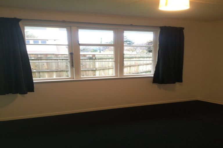 Photo of property in 3/4 Bracken Street, Wallaceville, Upper Hutt, 5018