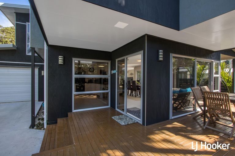 Photo of property in 4a Hillview Road, Waihi Beach, 3611