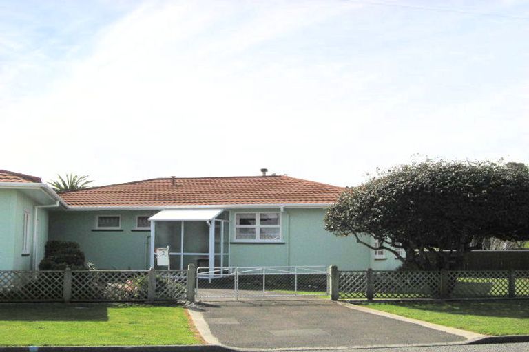 Photo of property in 2 Rimu Street, Gonville, Whanganui, 4501