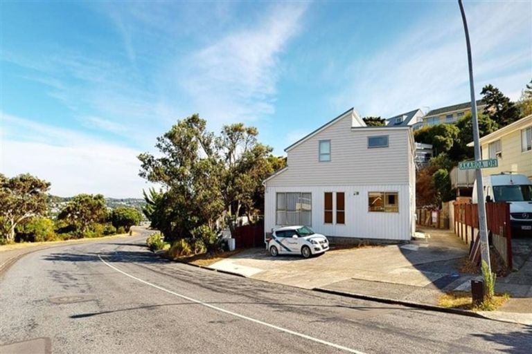 Photo of property in 109 Akaroa Drive, Maupuia, Wellington, 6022