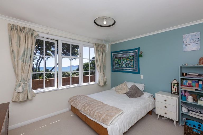 Photo of property in 1 Rosetta Road, Raumati South, Paraparaumu, 5032
