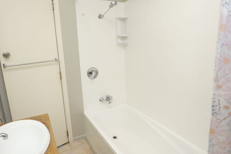 Photo of property in 60 Martin Road, Paraparaumu Beach, Paraparaumu, 5032