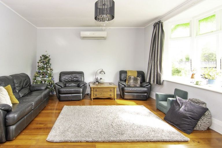 Photo of property in 36 Shamrock Street, Takaro, Palmerston North, 4412