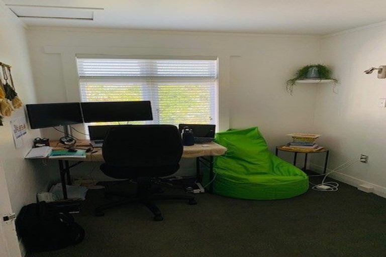 Photo of property in 23 Maungakiekie Avenue, Greenlane, Auckland, 1051