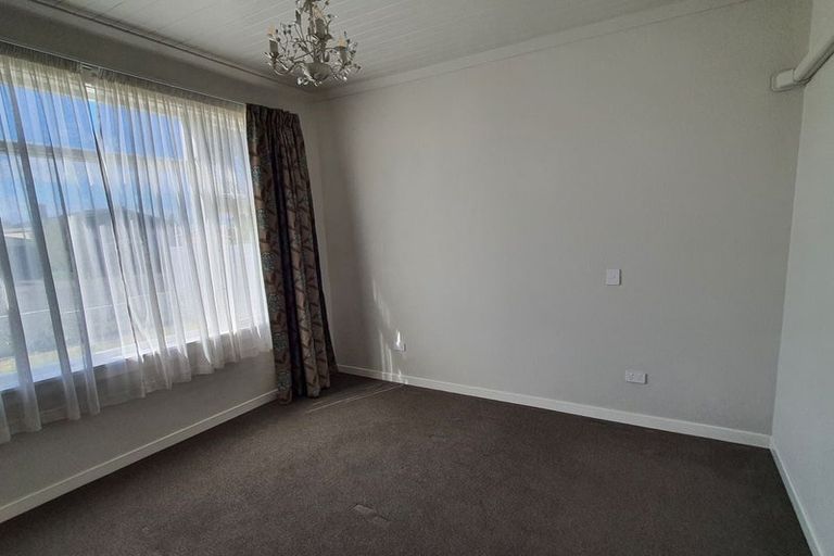 Photo of property in 14 Rhodes Street, Waimate, 7924